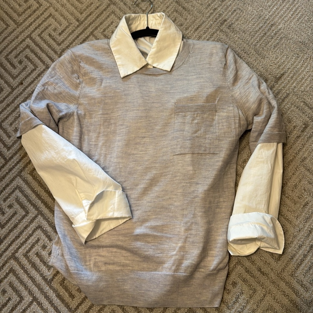 Banana Republic so soft Heather Gray Marin extra fine wool top